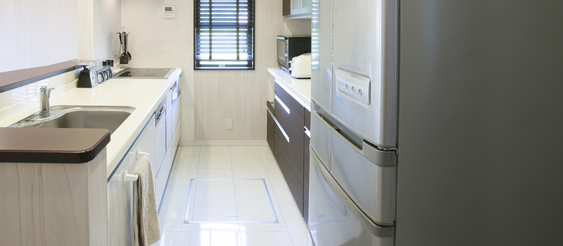 家族の人数が多いなら出入口付近に冷蔵庫スペースをつくる